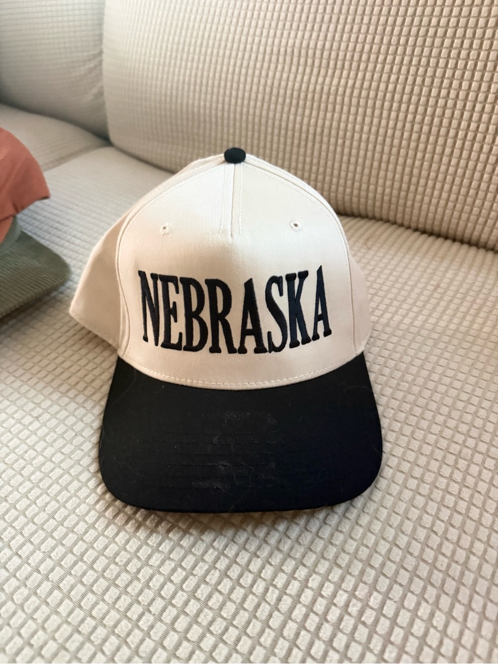 Nebraska embroidered two tone Baseball Cap - White & Black